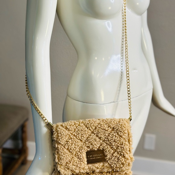 G by Giuliana Black Label Sherpa Fleece Crossbody Bag with Detachable Chain - Picture 3 of 8
